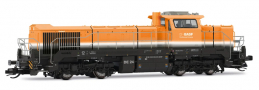 [Lokomotivy] &rarr;&nbsp;[Motorov�]&nbsp;&rarr;&nbsp;[Vossloh DE 18]&nbsp;&rarr;&nbsp;HN9072S: dieselov� lokomotiva oran�ov�-�ed�, �ern� r�m a pojezd „BASF“