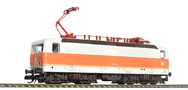 [Lokomotivy] &rarr;&nbsp;[Elektrick�]&nbsp;&rarr;&nbsp;[BR 143]&nbsp;&rarr;&nbsp;501215: elektrick� lokomotiva b�l� s oran�ov�m p�sem a hn�d�mi podvozky „S-Bahn“