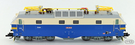 [Lokomotivy] &rarr;&nbsp;[Elektrick�]&nbsp;&rarr;&nbsp;[150/151]&nbsp;&rarr;&nbsp;ZSR-350-018: elektrick� lokomotiva modr�-slonov� kost se �lut�m v�stra�n�m p�sem na �elech