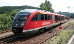 [Lokomotivy] &rarr;&nbsp;[Motorov� vozy a jednotky]&nbsp;&rarr;&nbsp;[BR 642 Desiro]&nbsp;&rarr;&nbsp;02886: �erven�-b�l� s �edou st�echou „Auto haben – Bahn fahren“