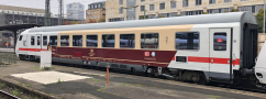 [Osobn� vozy] &rarr;&nbsp;[Rychl�kov�]&nbsp;&rarr;&nbsp;[typ m v barv�ch IC-aktu�ln�]&nbsp;&rarr;&nbsp;502216: ��d�c� v�z s reklamn�m potiskem „50 Jahre Intercity“ 2. t�.