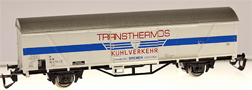 [N�kladn� vozy] &rarr;&nbsp;[Kryt�]&nbsp;&rarr;&nbsp;[2-os� Gbs]&nbsp;&rarr;&nbsp;478: kryt� n�kladn� v�z b�l� s modr� pruhem a st��brnou st�echou „Transthermos“