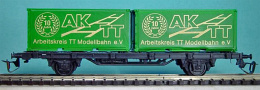 [N�kladn� vozy] &rarr;&nbsp;[N�zkost�nn�]&nbsp;&rarr;&nbsp;[2-os� Sm]&nbsp;&rarr;&nbsp;: plo�inov� n�kladn� v�z se dv�ma zelen�mi kontejnery 20&prime; „10 Jahre AKTT“